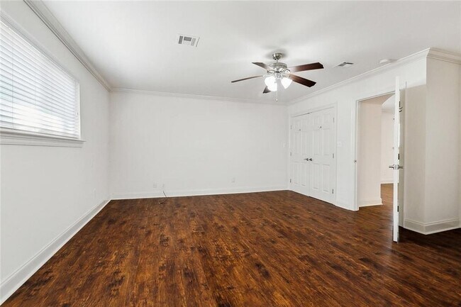 Building Photo - 3512 James Dr