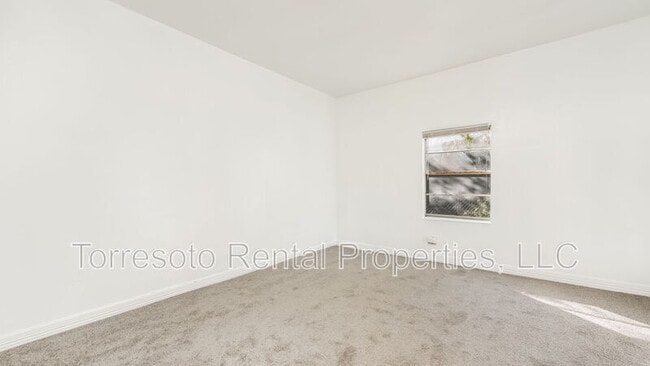 Building Photo - 2600 Morales St