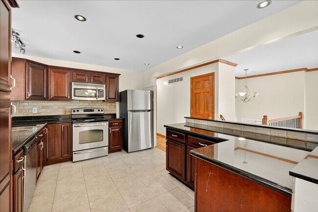 Building Photo - Step inside to experience the charm!