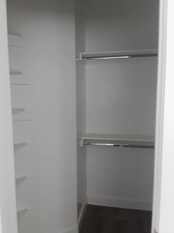 Building Photo - 2179 525 W
