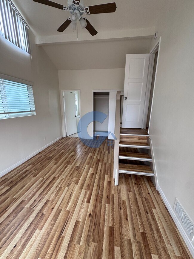 Building Photo - Newly renovated 3 Bed/2.5 Bath Home in Pacific Beach for rent!