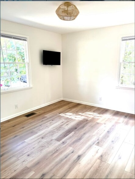 Building Photo - 1821 Hermosa St