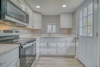 Building Photo - 1537 Mitchell Ln