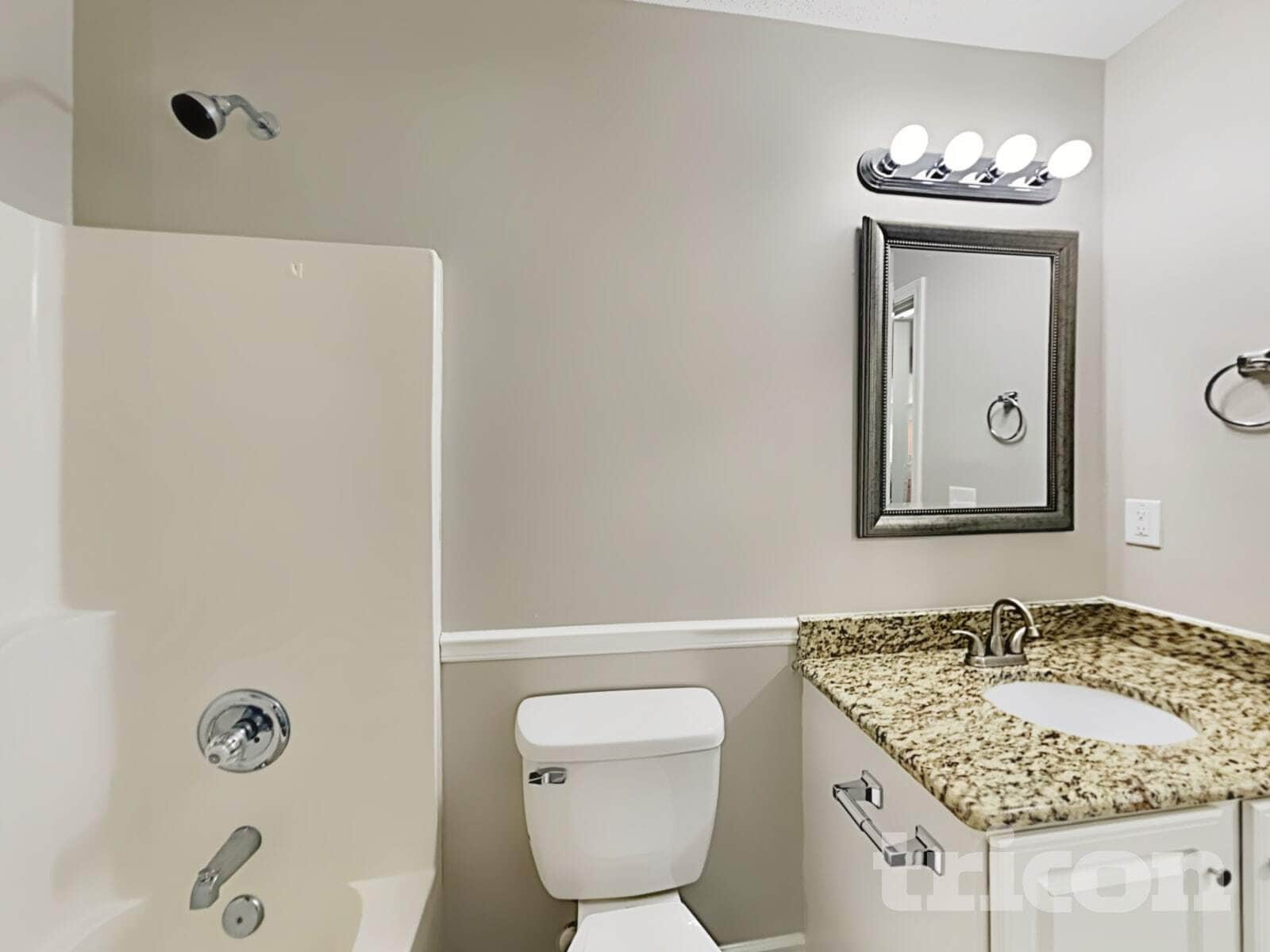 Building Photo - 1829 Mission Oaks St