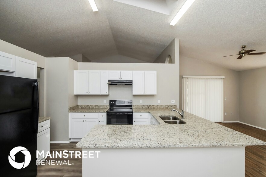 Building Photo - 1366 Whaling Ave SE