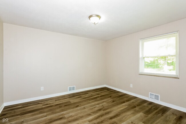 Building Photo - 1065 Hornaday Rd