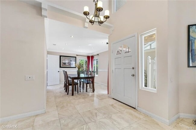 Building Photo - 4 br, 3 bath House - 1 Alba W