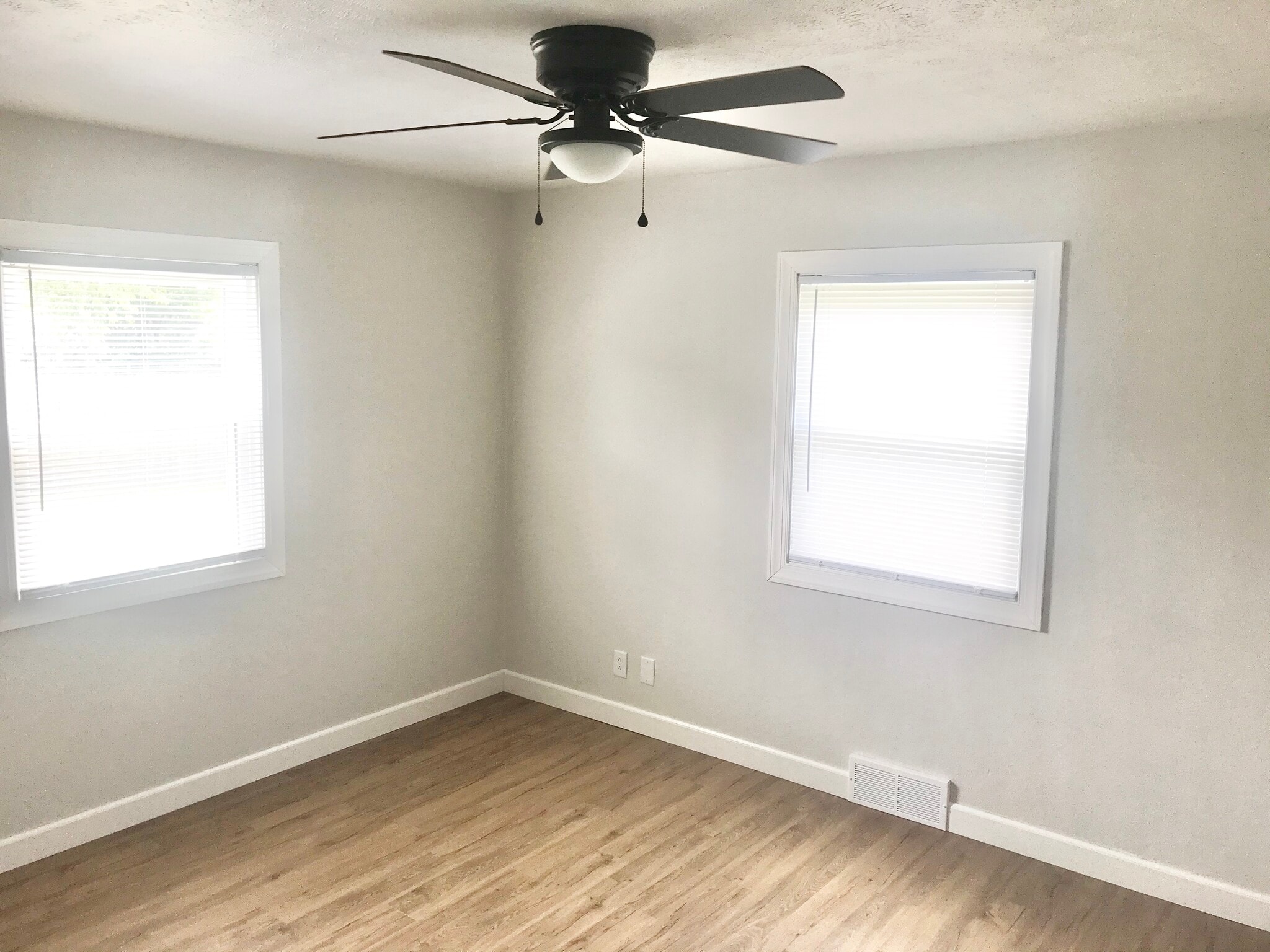 Bedroom 2 - 217 Lane St