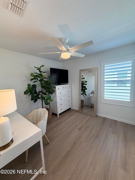 Building Photo - 8326 Zenith Cir