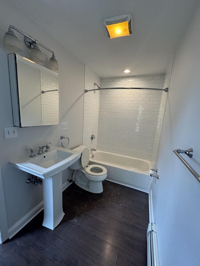Building Photo - One Bedroom Available in Mansfield