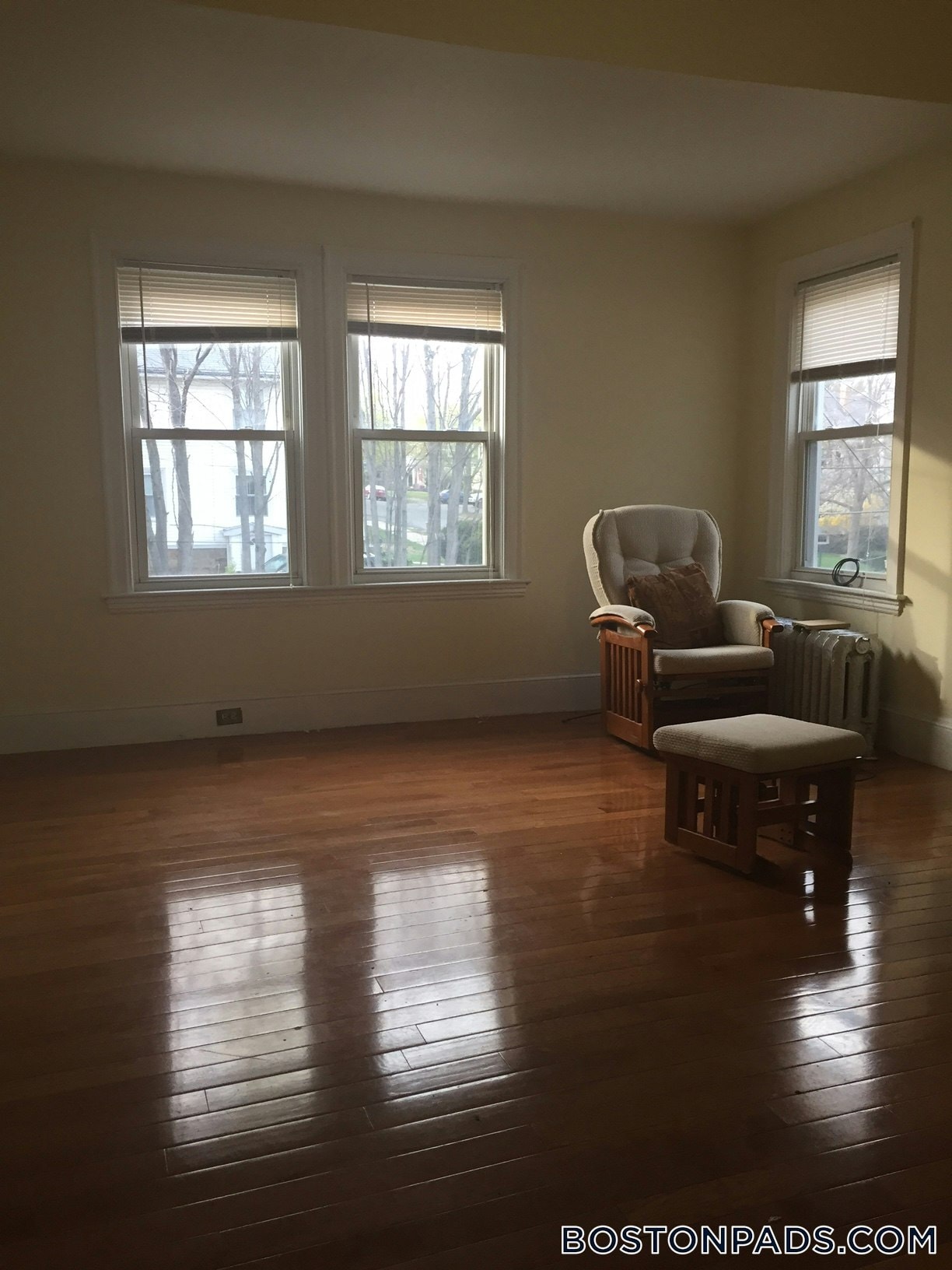 Building Photo - 161 Grandview Ave