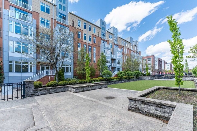 Building Photo - Chic Urban Living: Spacious 1-Bedroom Apar...