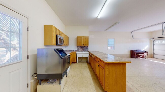 Building Photo - 4015 Freedom Way