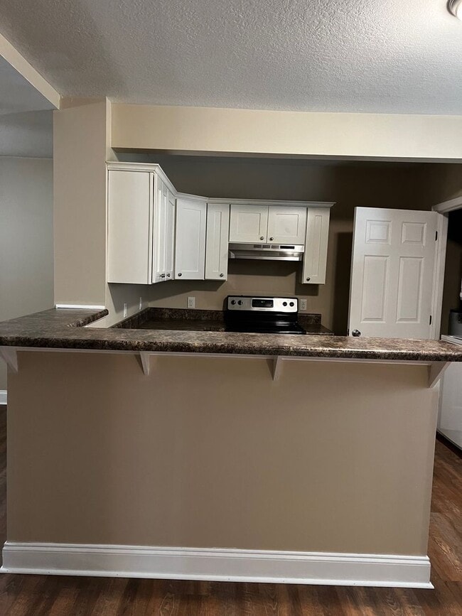 Building Photo - 2 Bedroom / 1 Bath  Johnson City, TN