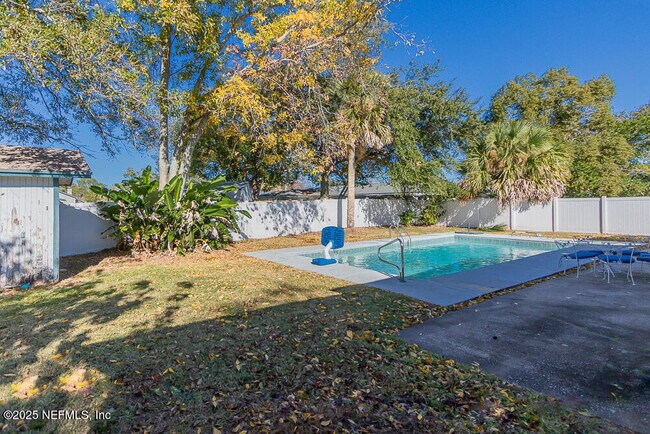 Building Photo - 14443 Stacey Rd