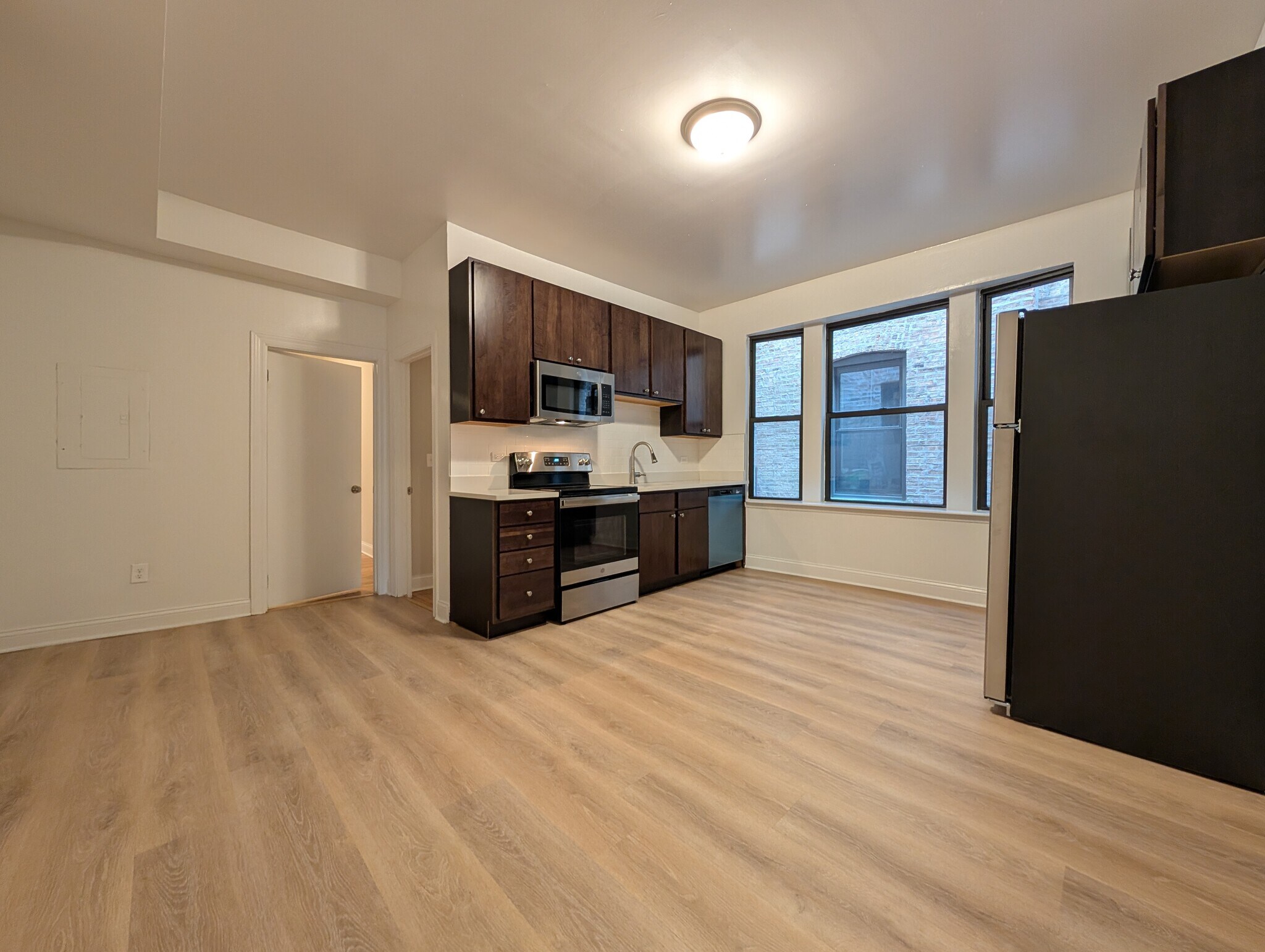 Building Photo - 2323 N Kedzie Blvd