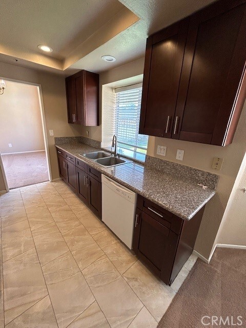 Building Photo - 13646 Kings Canyon Ct