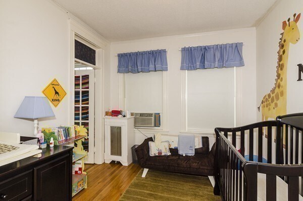 Building Photo - 128 Sewall Ave