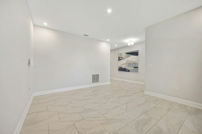 Building Photo - 10576 Florence Jean Dr