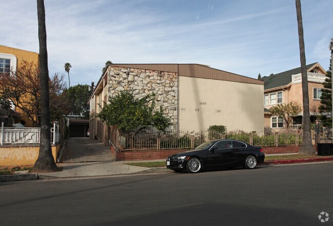 Building Photo - 1543 Winona Blvd