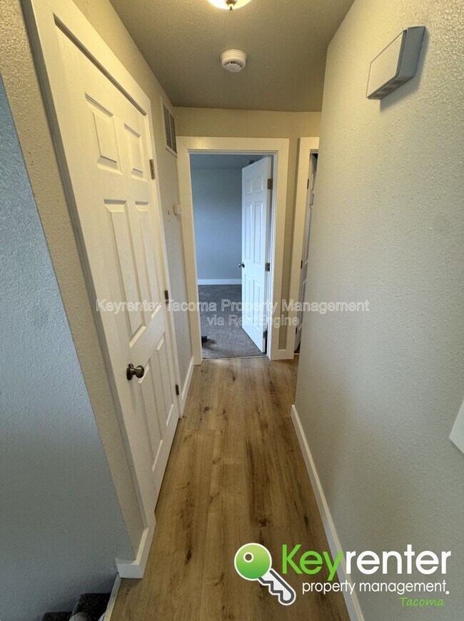 Building Photo - 2506 S Ash St