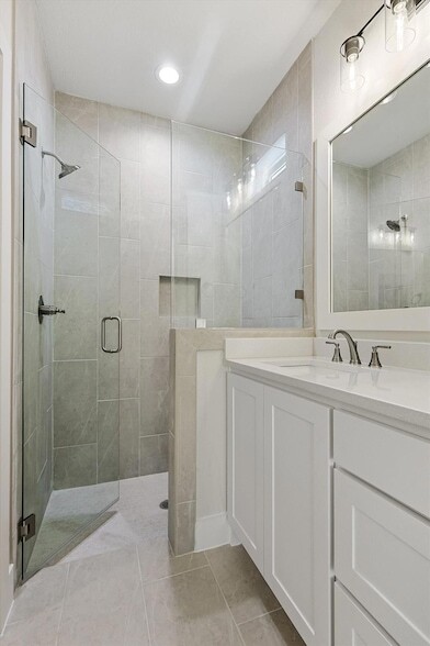 Building Photo - 510 Woodside Trl