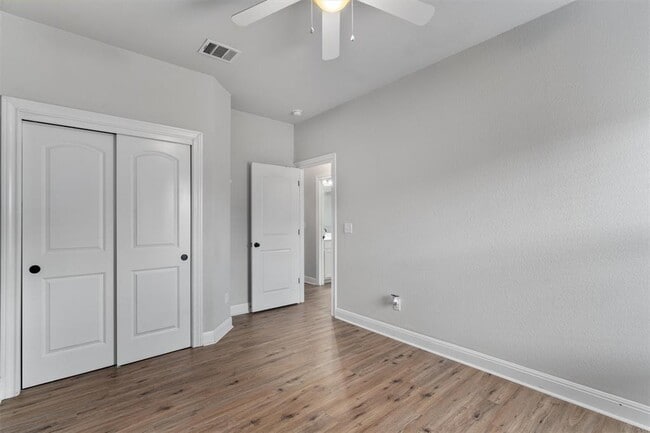 Building Photo - 457 Red Matador Ln