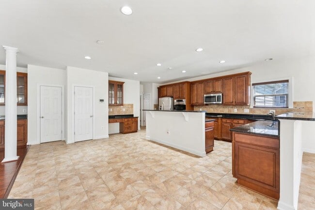 Building Photo - 22411 Conservancy Drive