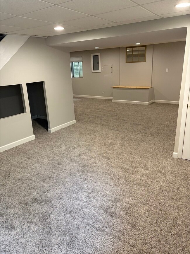 Building Photo - 8348 Adbeth Ave