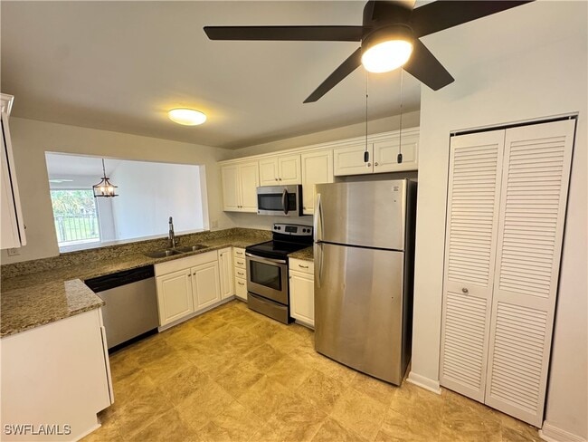 Building Photo - 1490 Churchill Cir