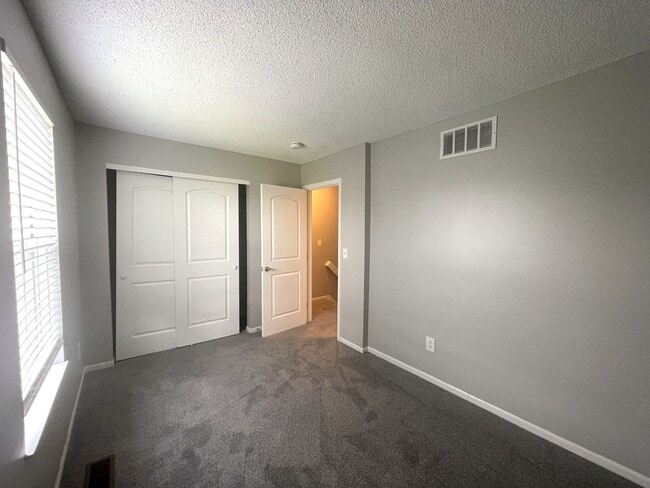 Building Photo - 1797 Bennigan Dr