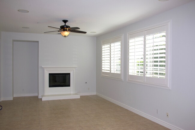 Building Photo - 2 Cousteau Ln