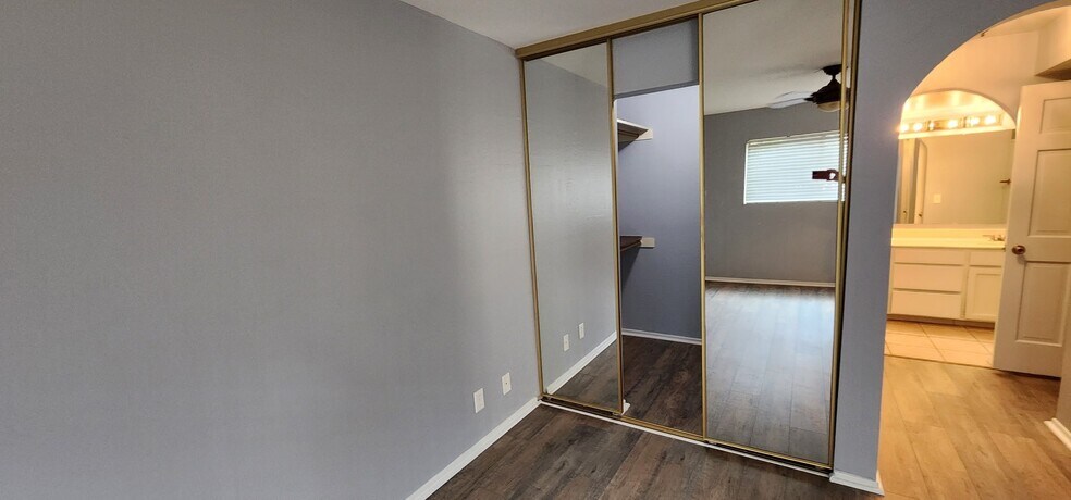 Building Photo - 3031 N Civic Center Plz