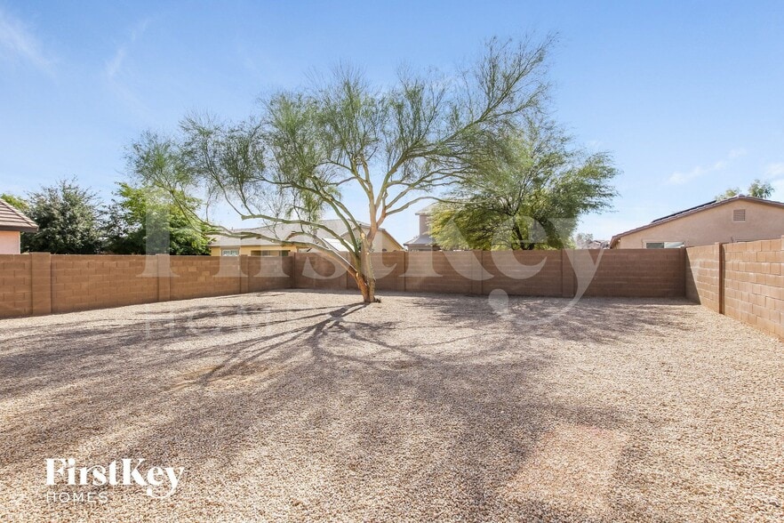 Building Photo - 18089 W Westpark Blvd