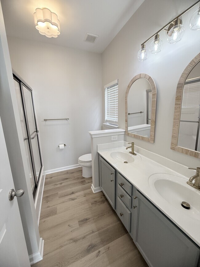 Building Photo - 207 Cupola Dr