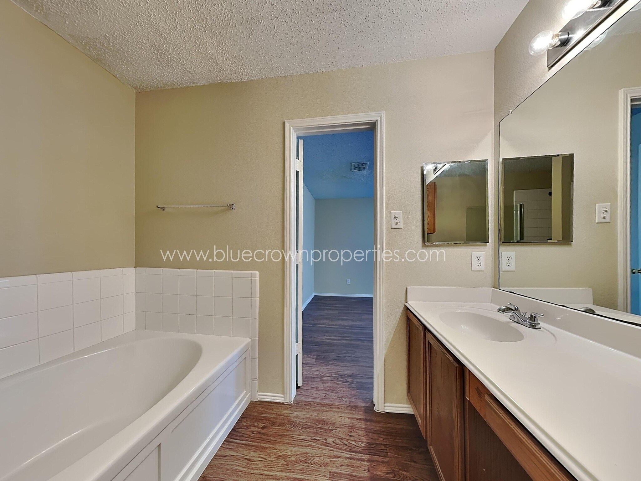 Building Photo - 1140 Single Tree Dr