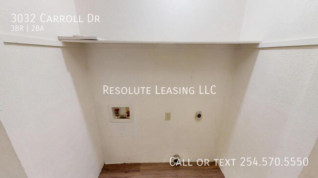 Building Photo - 3032 Carroll Dr