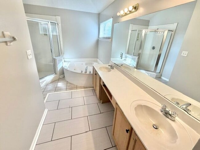 Building Photo - Now Leasing a 3 Bedroom 2.5 Bath Home In Cordova. Available Now.