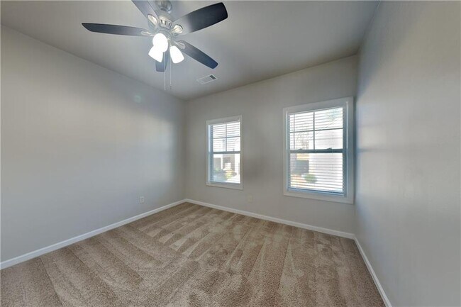 Building Photo - 2212 Black Pebble Cir