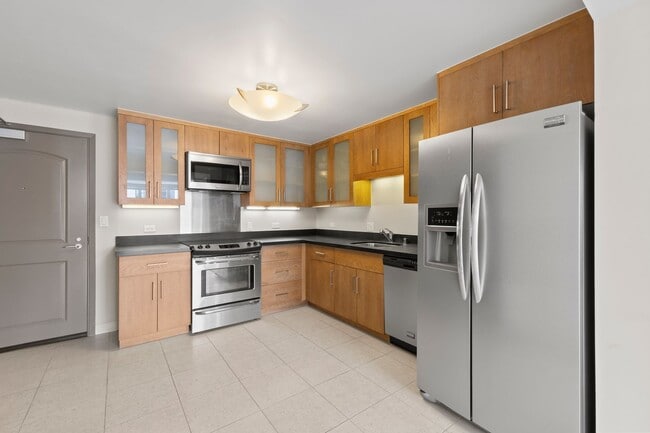 Building Photo - Great Location in the Heart of Honolulu ~ Pacifica Honolulu 3804