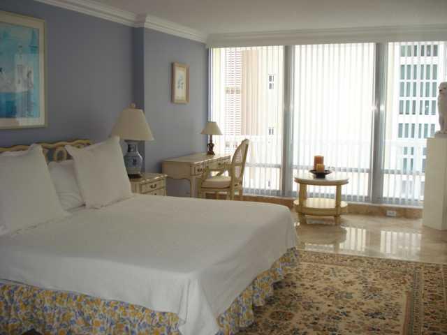 Building Photo - 4020 Galt Ocean Dr