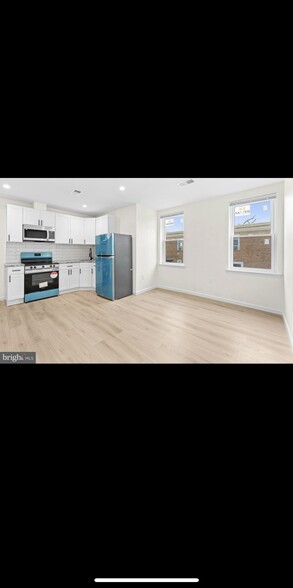 Building Photo - 5642 Matthews St