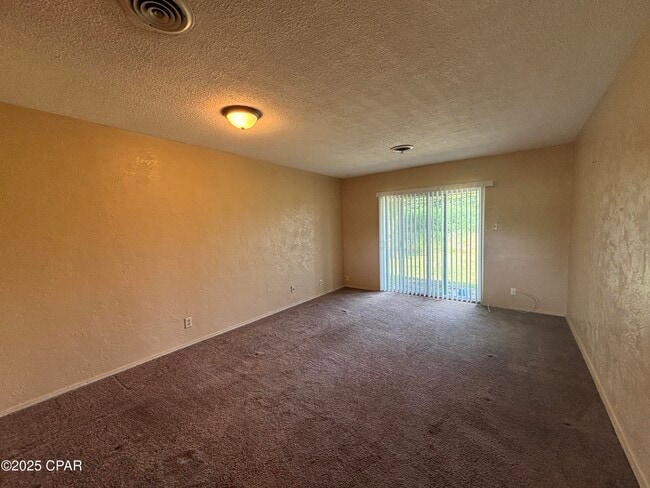 Building Photo - 2542 Lisenby Ave