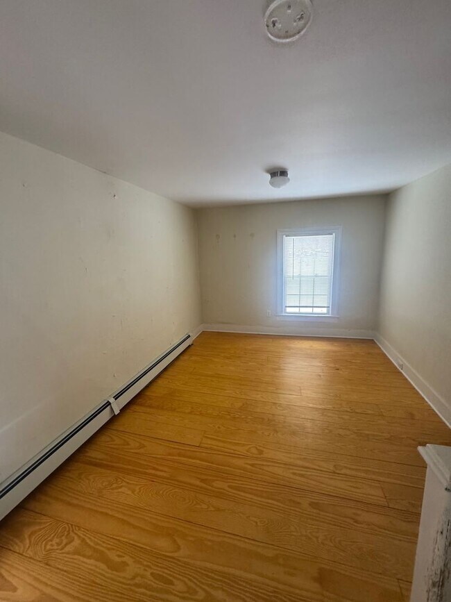 Building Photo - Millerton