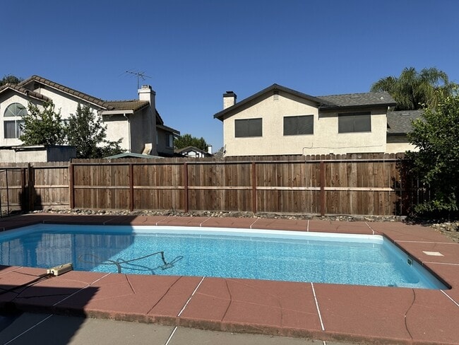 Building Photo - 742 Cherry Hills Ct