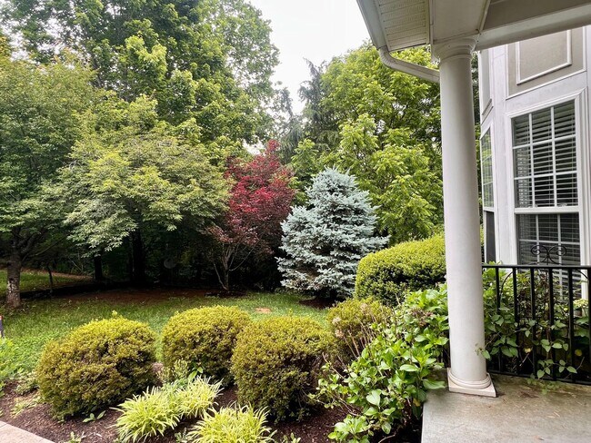 Building Photo - 5920 Nicolet Ct