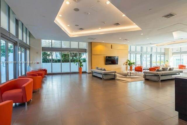 Building Photo - 1111 SW 1st Ave