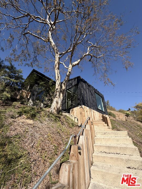 Building Photo - 4517 Cleland Ave