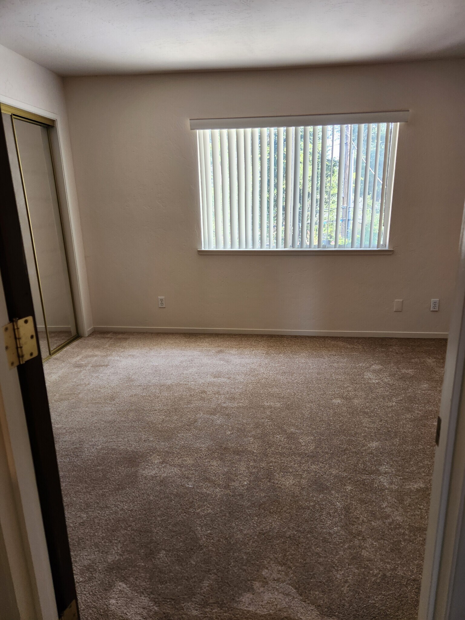 Building Photo - 6043 Leafwood Dr