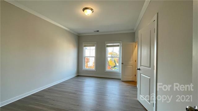 Building Photo - 820 Seigle Point Dr